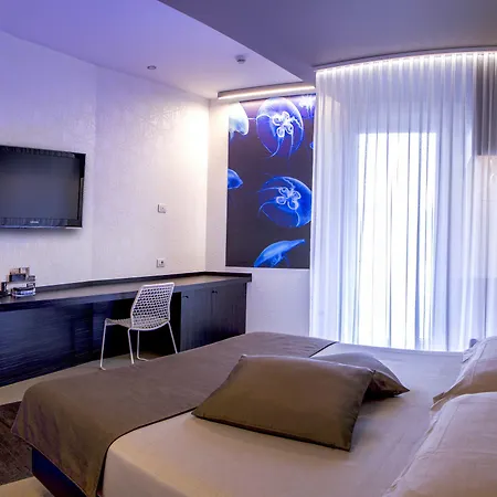 Pineta Eco - Private Parking 4*