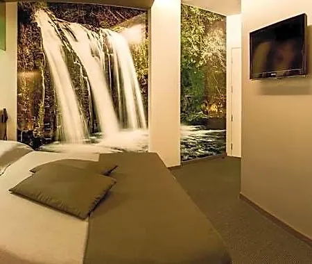 Pineta Eco - Private Parking Hotell