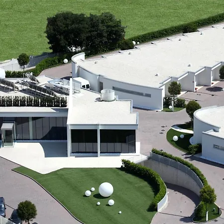 Отель Pineta 4*